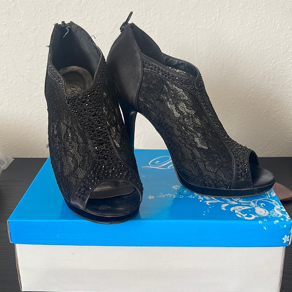Bella Luna Black Lace Heels